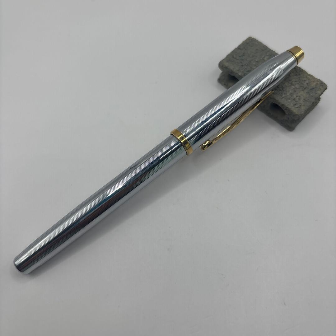 CROSS Classic Century II Fountain Pen Medalist with fine nib in polished finish
