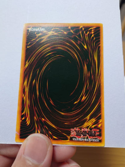 Yu-Gi-Oh Blue-Eyes White Dragon — Japanese