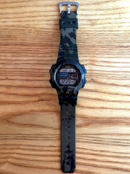 CASIO DW-6100 Quartz Men's Watch — Japanese