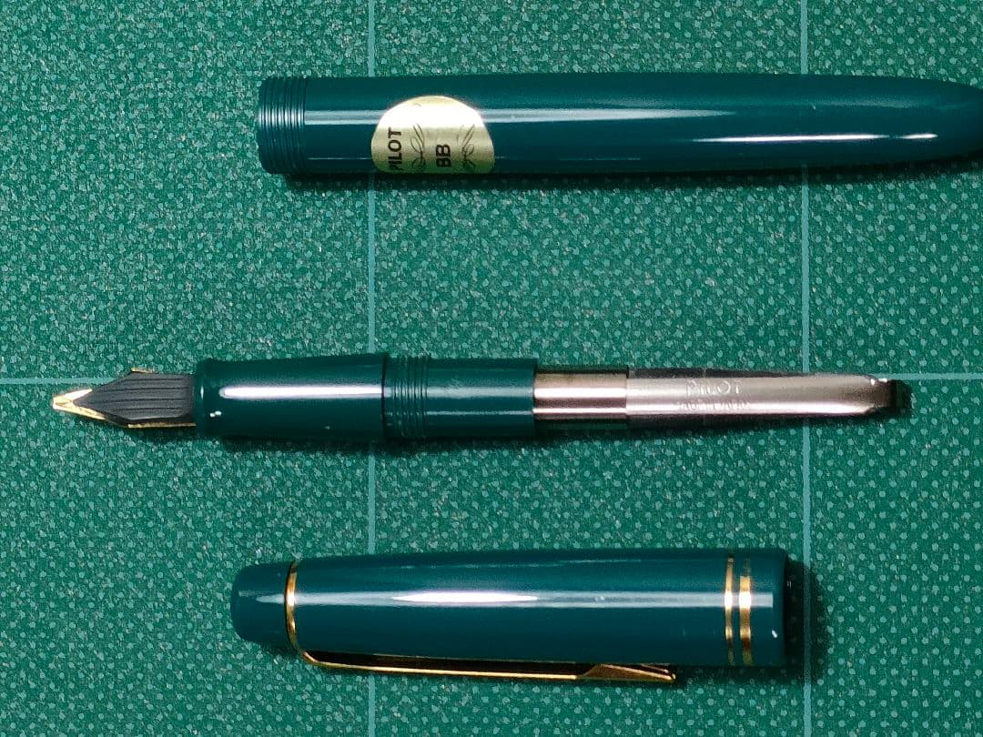 Pilot 78G fountain pen with 22K gold plated steel BB nib and included old con-20 converter