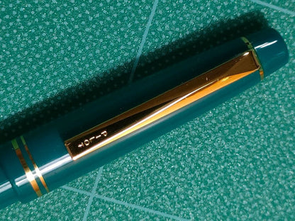 Pilot 78G fountain pen with 22K gold plated steel BB nib and included old con-20 converter
