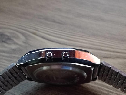 CASIO B815 Digital Men's Watch — Japanese