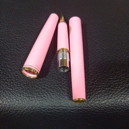 Pilot Lady vintage pink fountain pen H185 with fine 0.2mm nib from the 1980s in beautiful condition