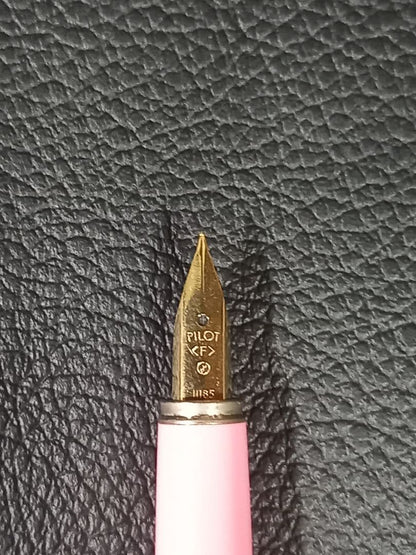 Pilot Lady vintage pink fountain pen H185 with fine 0.2mm nib from the 1980s in beautiful condition