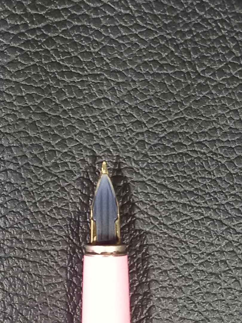 Pilot Lady vintage pink fountain pen H185 with fine 0.2mm nib from the 1980s in beautiful condition