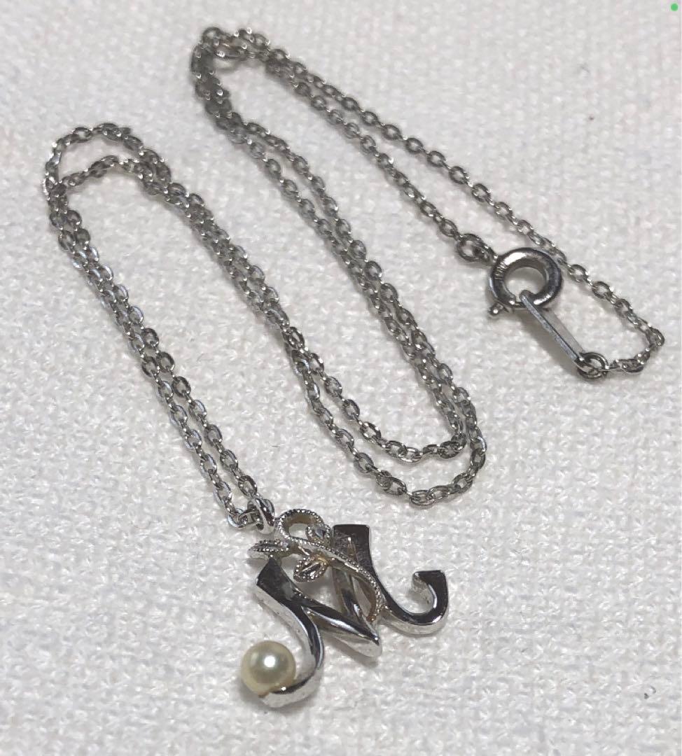 Mikimoto silver necklace with pearl pendant and engraved initial M on a 43 cm chain