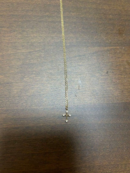 Agate gold cross pendant necklace with 1 cm cross and 40 cm adjustable chain on white background