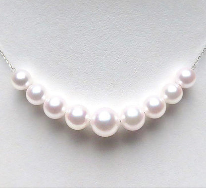 White pink round Akoya pearl necklace with 9 pearls sized 7.8 to 5.6 mm on a 46 cm Pt850 chain