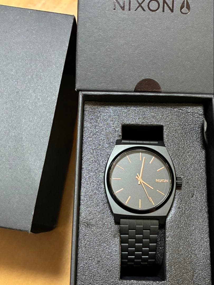 NIXON Analog Men's Watch — Japanese