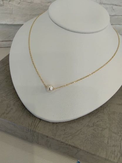 MIKIMOTO necklace with 7.1mm Akoya pearl on 42.5cm 18K yellow gold thread