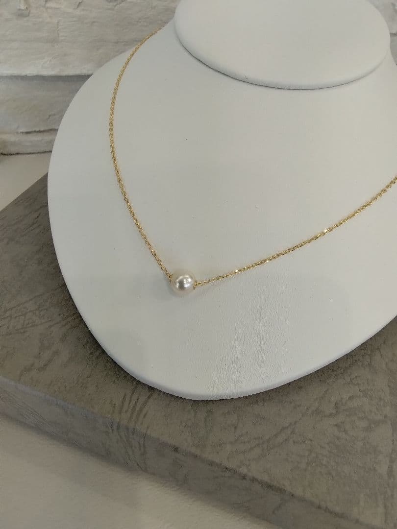 MIKIMOTO necklace with 7.1mm Akoya pearl on 42.5cm 18K yellow gold thread