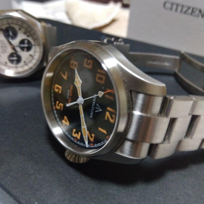 Citizen レコードレーベル 限定モデル Quartz Men's Watch — Japanese