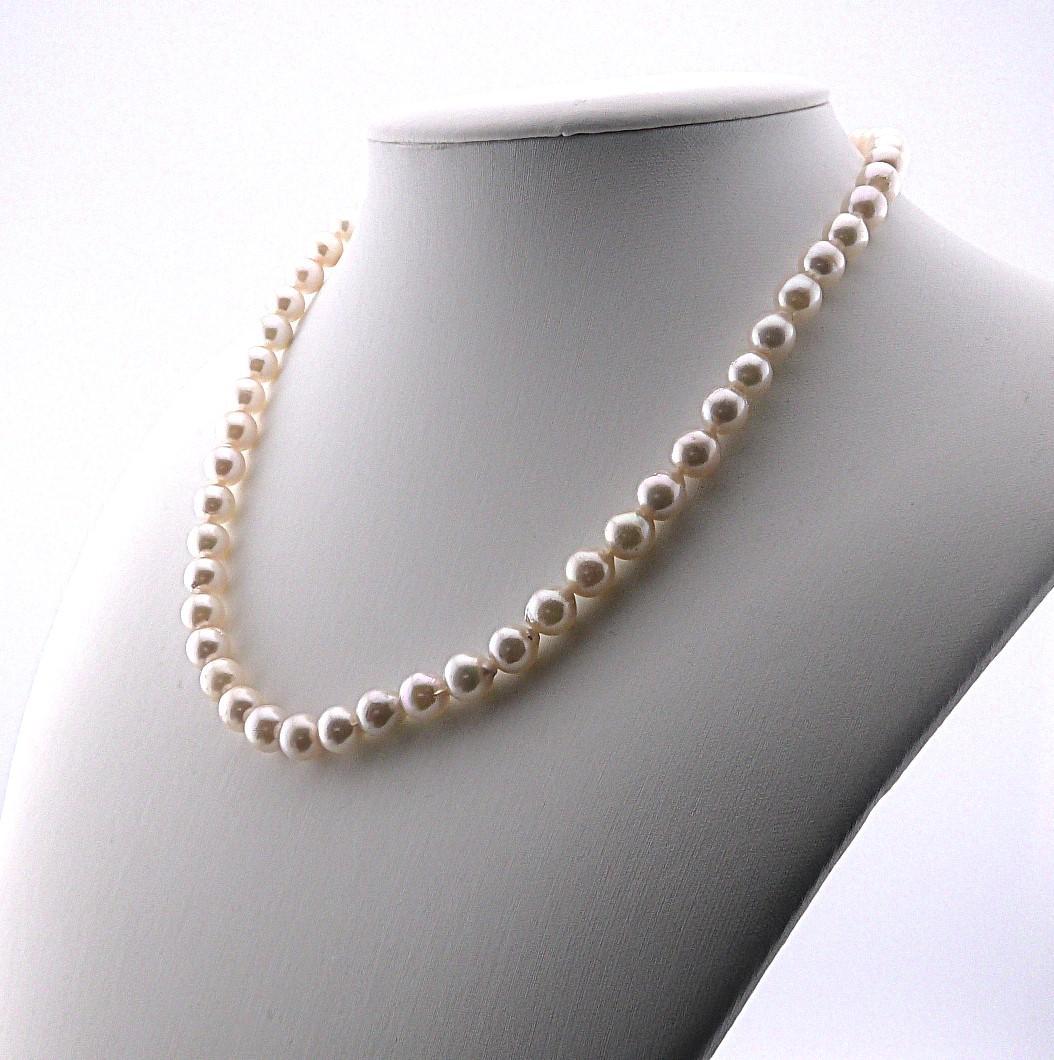 Akoya pearl necklace with 7.0-7.5mm pearls on a 43cm silver chain