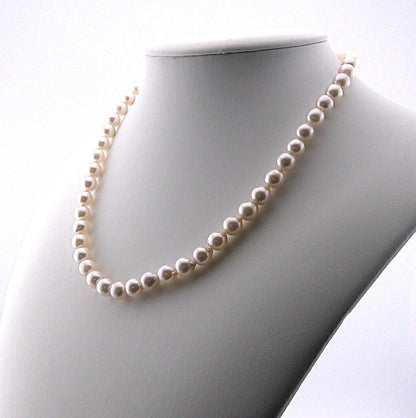Akoya pearl necklace with 7.0-7.5mm pearls on a 43cm silver chain