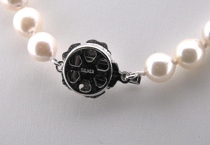 Akoya pearl necklace with 7.0-7.5mm pearls on a 43cm silver chain