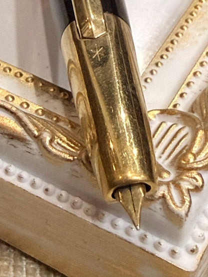Pilot Click fountain pen with 14K gold nib, black resin body, and gold fittings