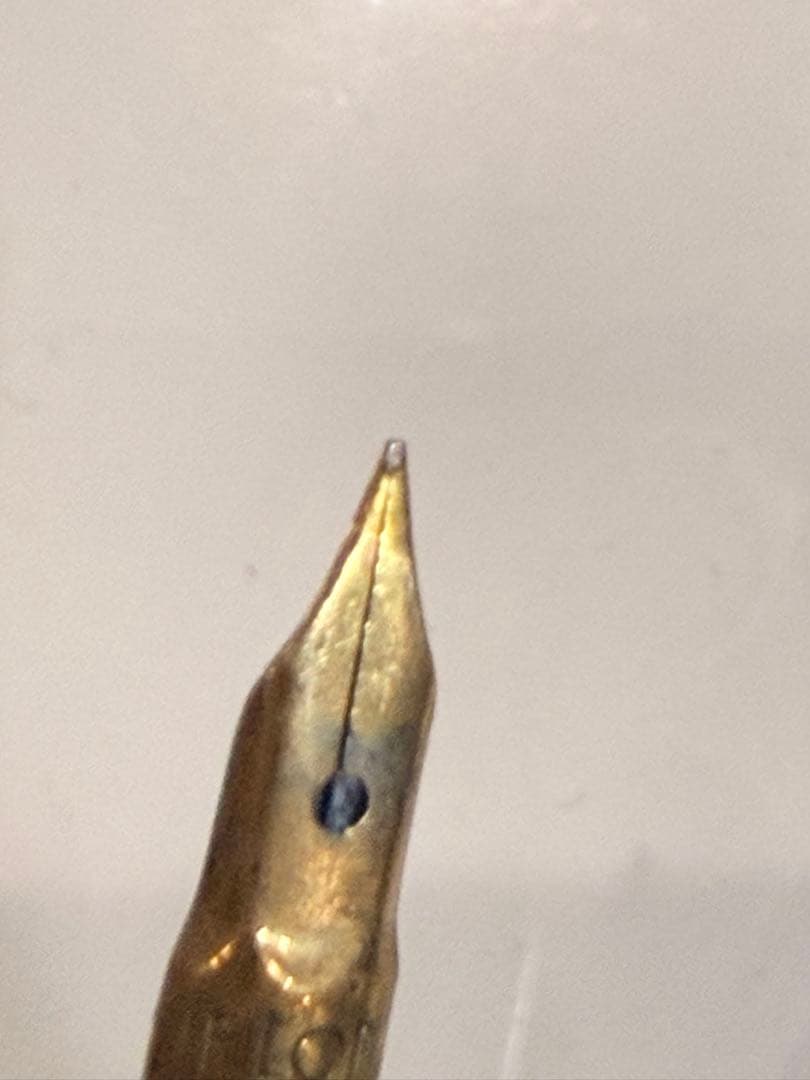 Pilot Click fountain pen with 14K gold nib, black resin body, and gold fittings