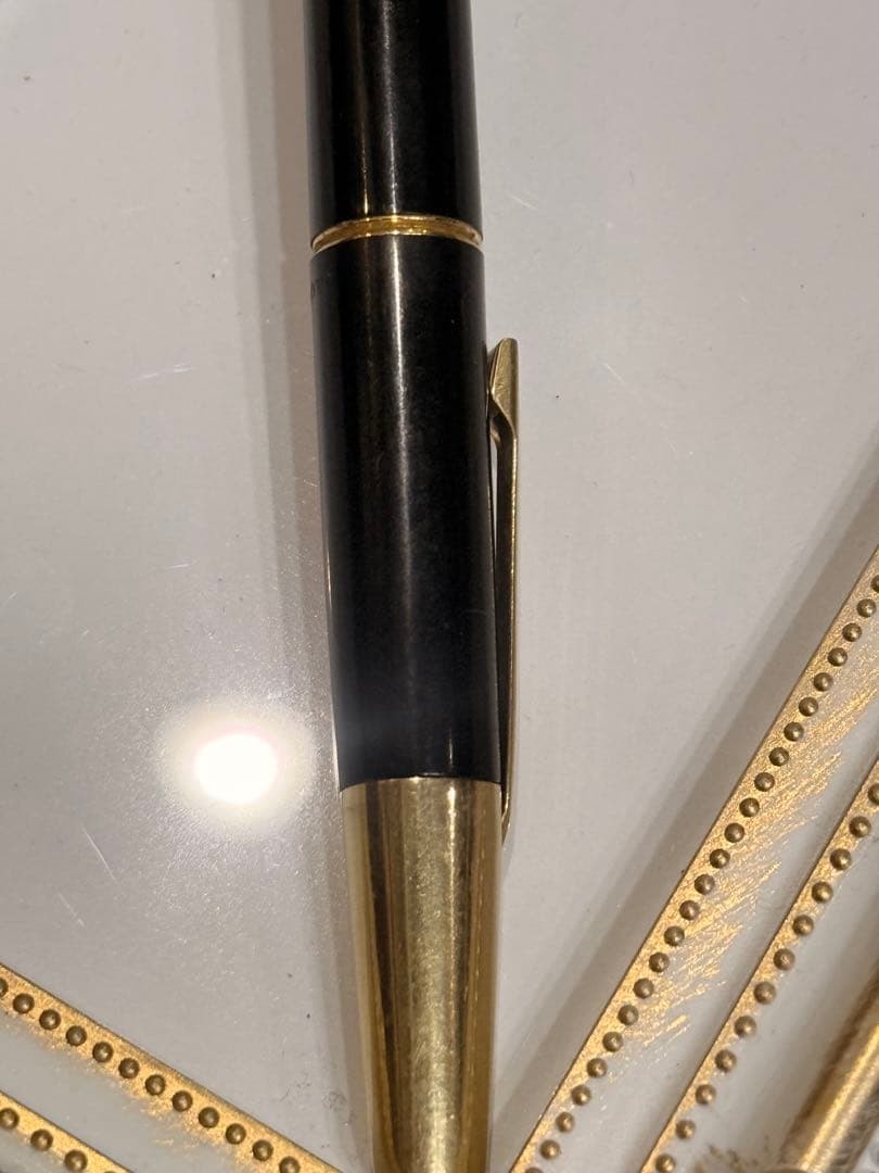 Pilot Click fountain pen with 14K gold nib, black resin body, and gold fittings