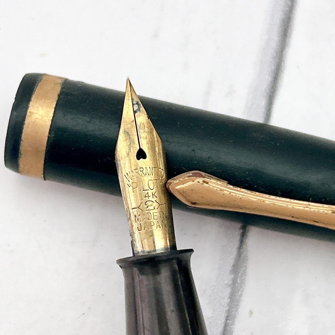 PILOT 14K gold fountain pen model 8063 made in Japan shown with cap on