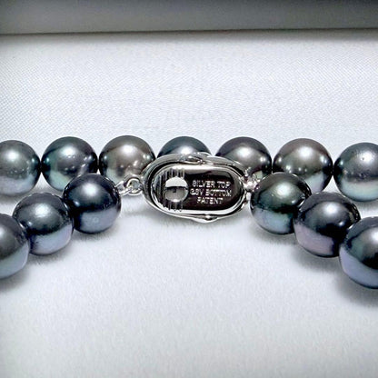 Akoya gray pearl necklace with 7.0-7.5mm pearls and silver clasp, 43.5cm long