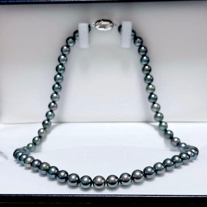 Akoya gray pearl necklace with 7.0-7.5mm pearls and silver clasp, 43.5cm long