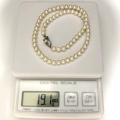 Aukoya pearl necklace with 5.5-6mm white round pearls, 41cm length