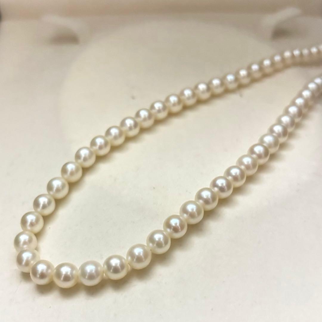 Aukoya pearl necklace with 5.5-6mm white round pearls, 41cm length