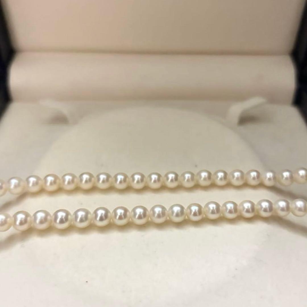 Aukoya pearl necklace with 5.5-6mm white round pearls, 41cm length