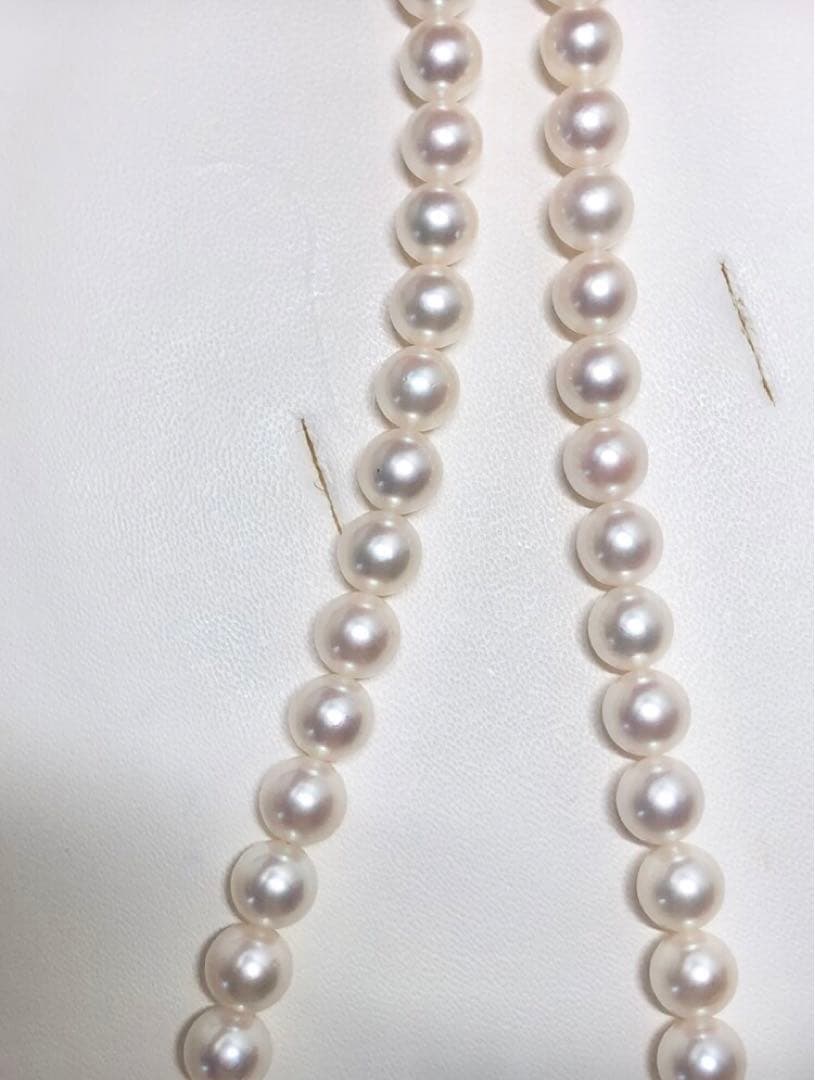 k18 Akoya pearl necklace with round white pearls sized 7.0-7.5mm on a 41.5cm chain