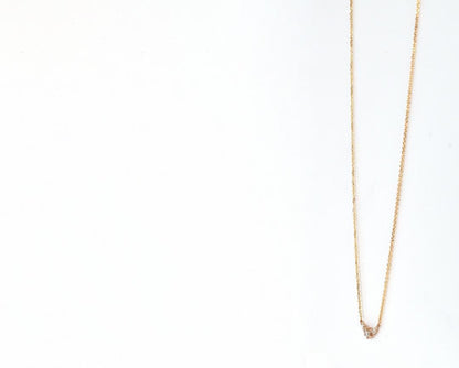Agete yellow gold necklace featuring 5 diamonds totaling 0.08 carats on a 40cm adjustable chain