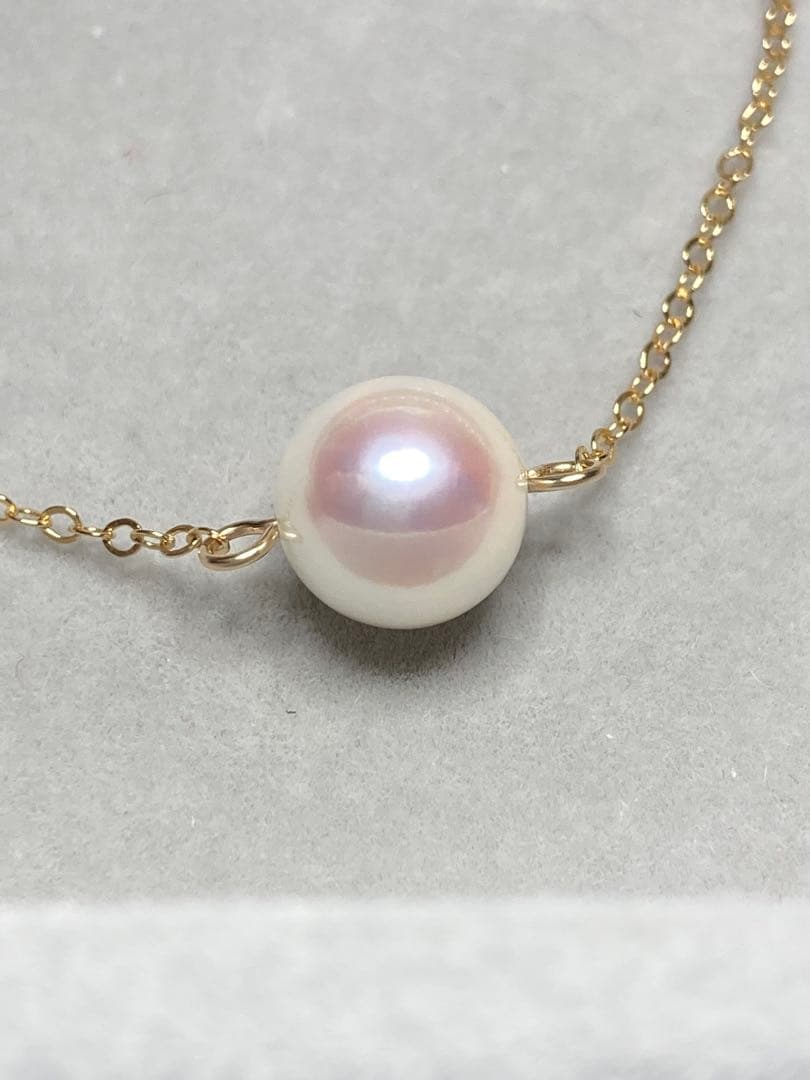 14KGF Akoya pearl necklace featuring a single 8mm pearl on a 42.5cm gold filled chain with clasp and 14K mark