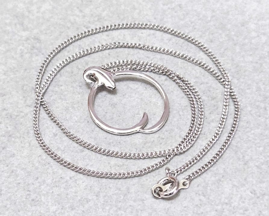 Mikimoto Circle Silver Necklace with a circle pendant on a 43 cm silver chain