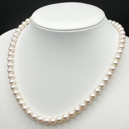 Tasaki Akoya pearl necklace 6.5-7.0mm white pearls with silver clasp 42cm length