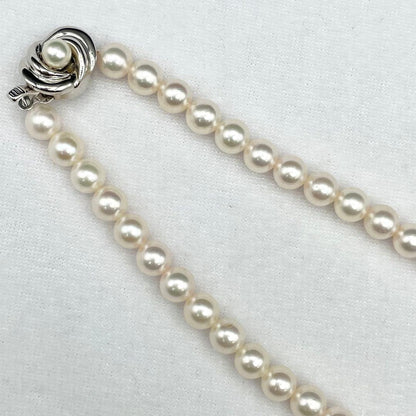 Tasaki Akoya pearl necklace 6.5-7.0mm white pearls with silver clasp 42cm length