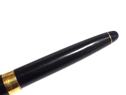 Pilot fountain pen with 18K gold nib and black metal body, decorated with gold accents