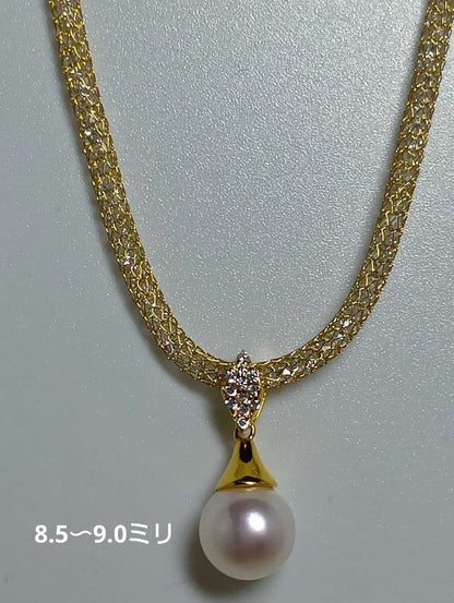 Akoya pearl pendant necklace with water crystal and diamond-like stones on stainless mesh chain