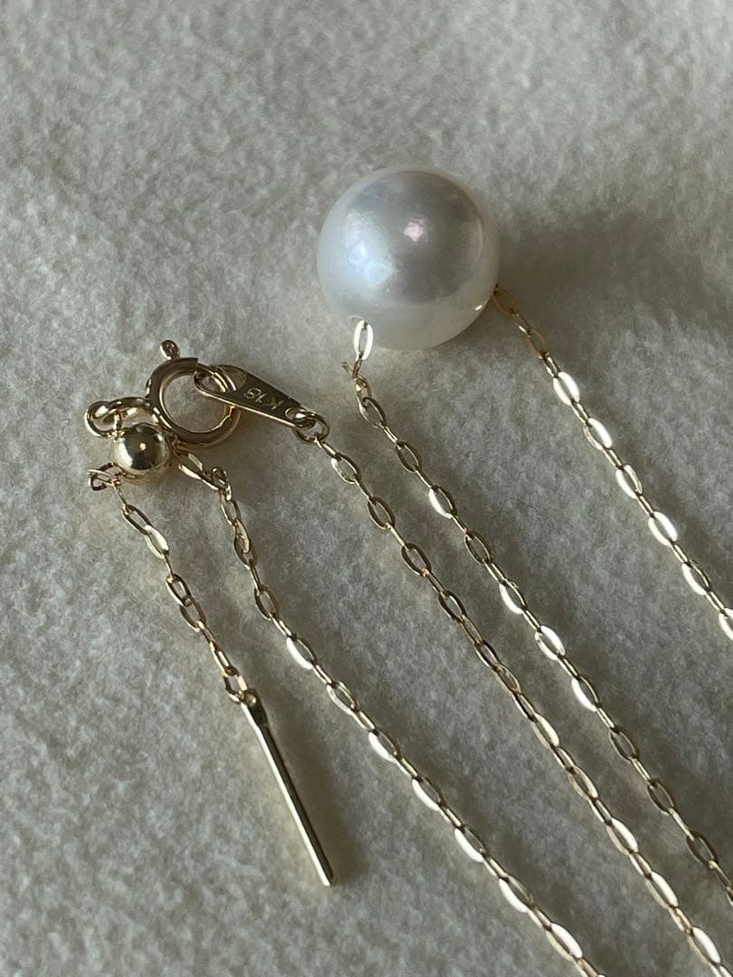K18 yellow gold necklace featuring 9mm flower pearl Akoya pearls on a 45cm chain