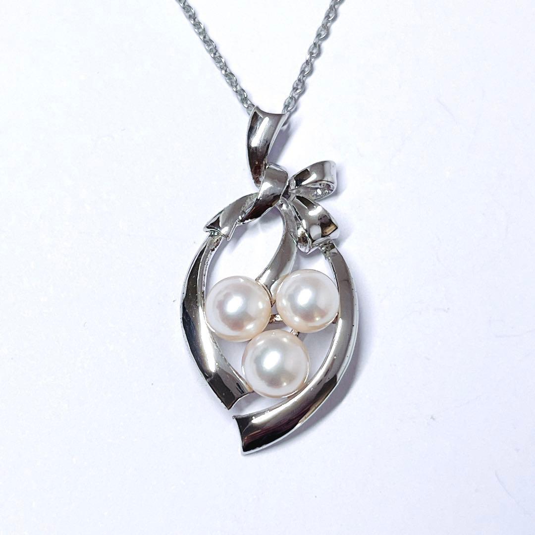 Mikimoto pearl necklace ribbon with 6.1-6.5mm pearls on silver chain, 40cm length