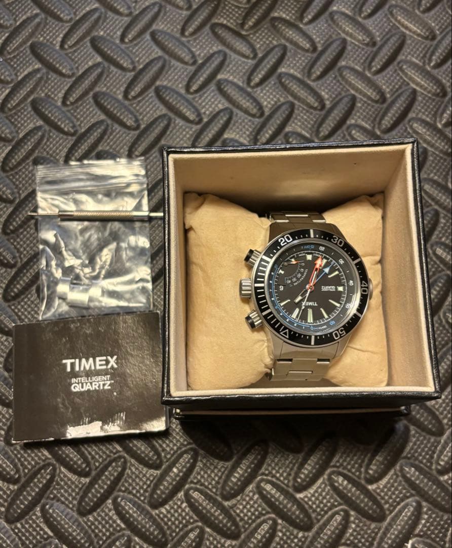 TIMEX T2N809 Quartz Men's Watch — Japanese