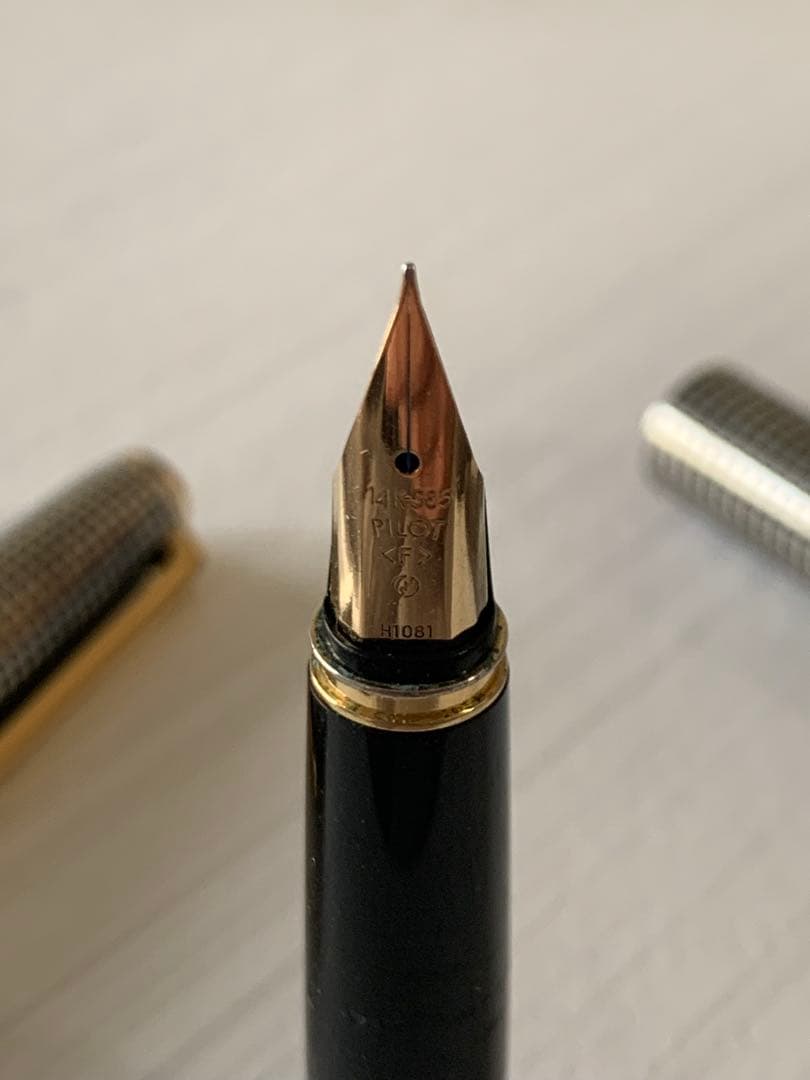 PILOT Sterling Silver Fountain Pen with 14K gold nib, showing slight grip damage and missing ring part