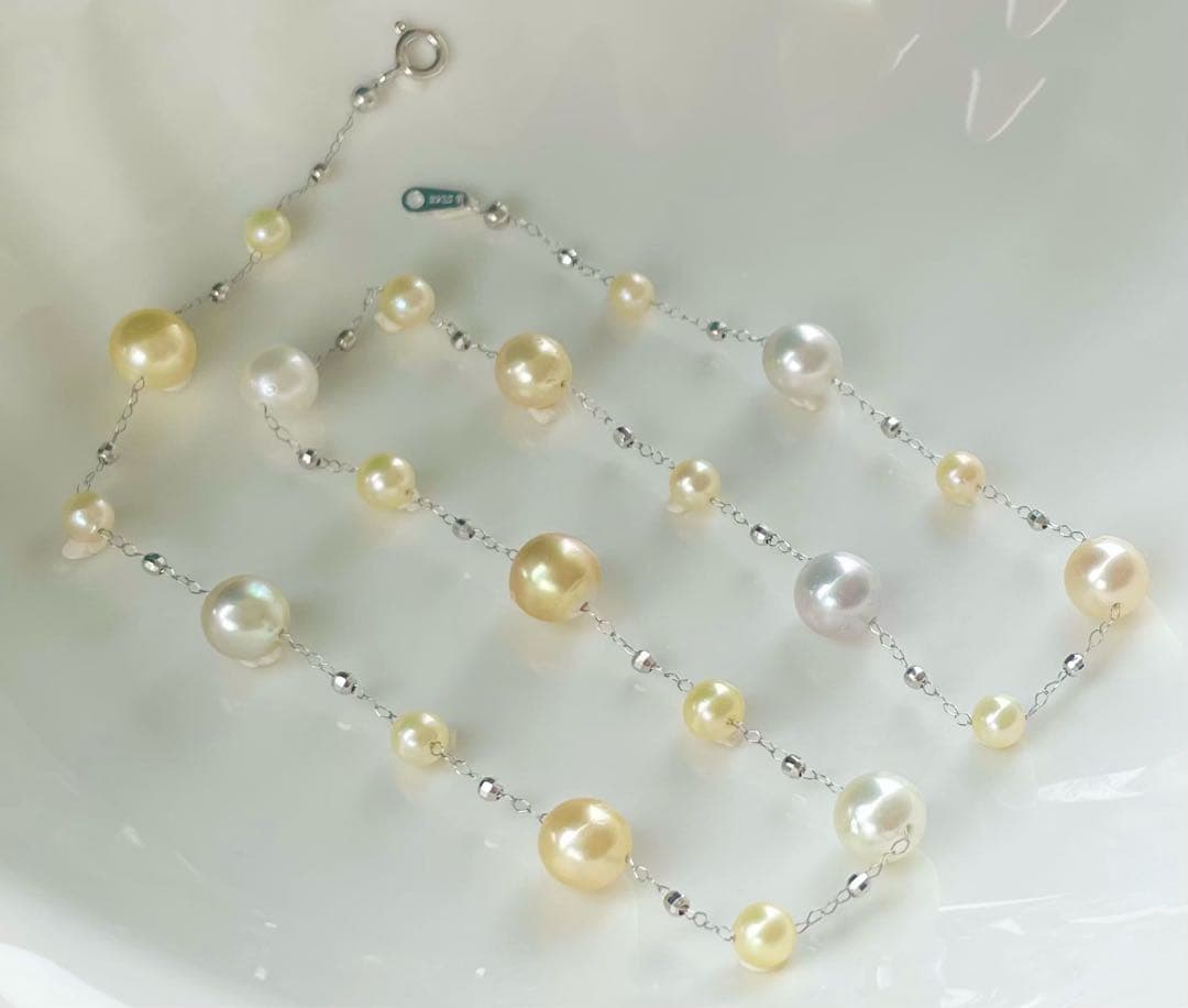 White Queen Pearl Golden Queen Pearl Akoya Pearl Station Necklace with 7.5-8mm and 4.5-5.5mm pearls