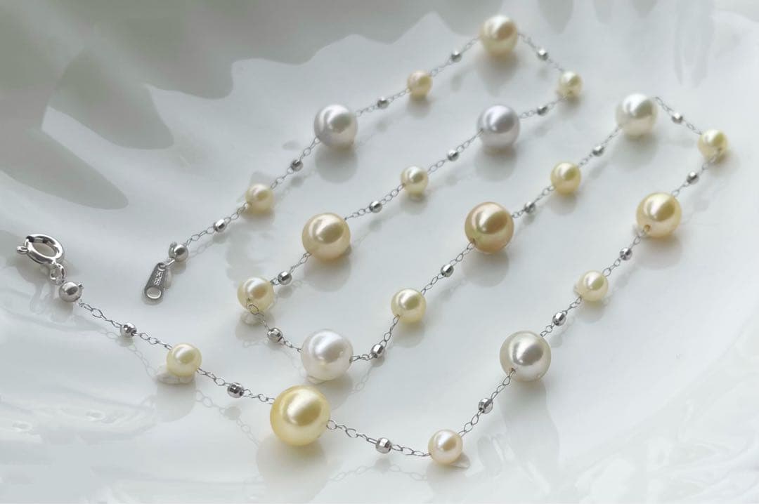 White Queen Pearl Golden Queen Pearl Akoya Pearl Station Necklace with 7.5-8mm and 4.5-5.5mm pearls
