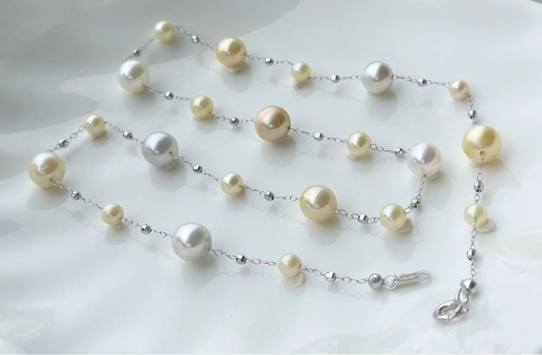 White Queen Pearl Golden Queen Pearl Akoya Pearl Station Necklace with 7.5-8mm and 4.5-5.5mm pearls