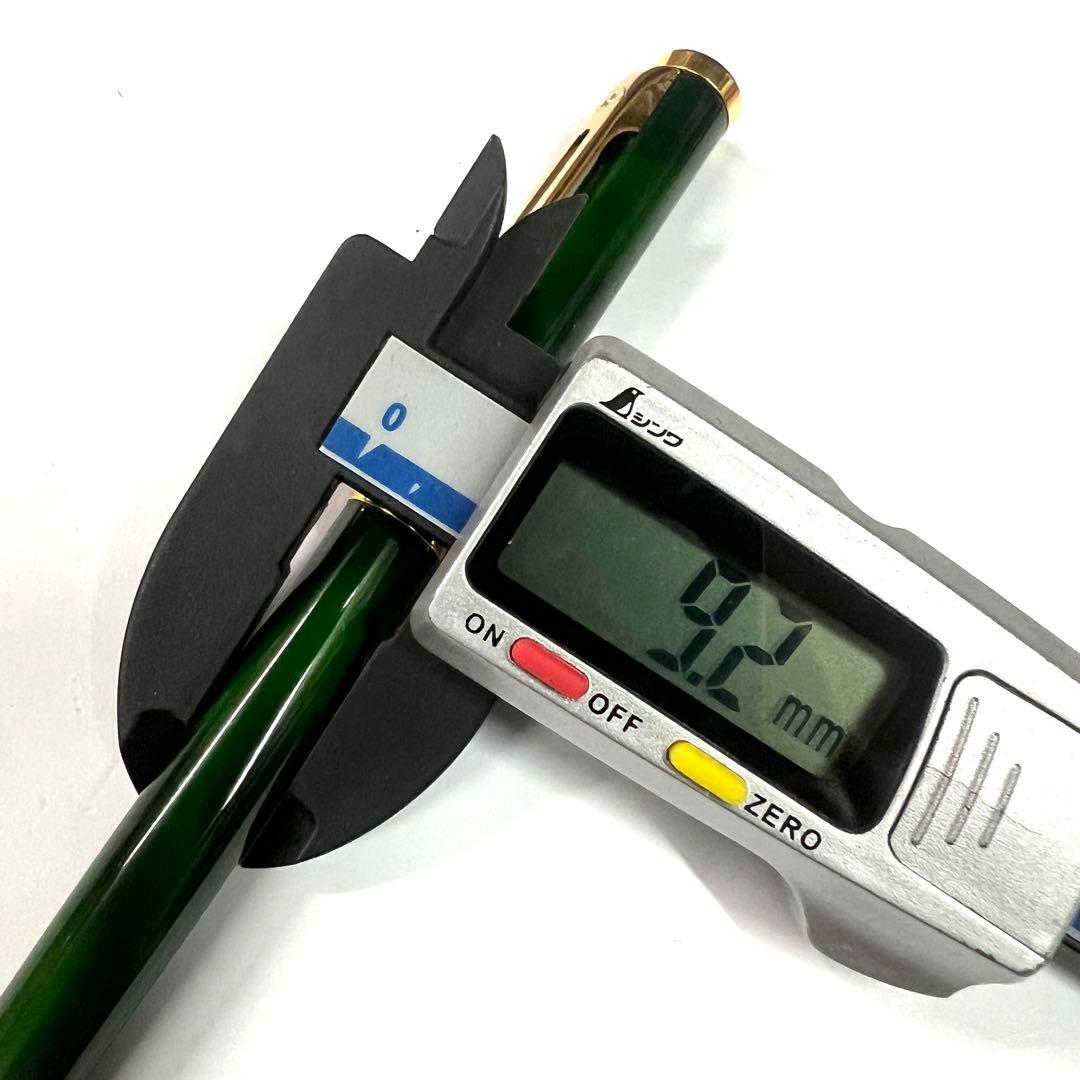 WATERMAN Preface Green Escipist 17 mechanical pencil with green marble pattern and 0.5 mm lead