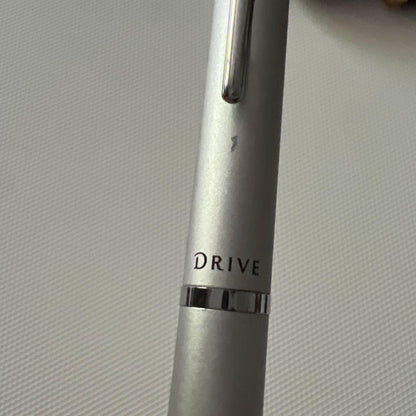 Pilot 5-piece pen set with Drive Pearl-white and 2+1SR Dark Blue pens shown