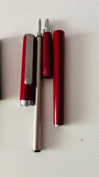 Pilot 5-piece pen set with Drive Pearl-white and 2+1SR Dark Blue pens shown