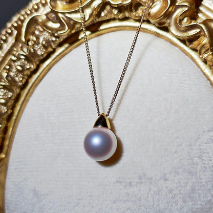 Handmade Akoya pearl necklace with 9.5mm flower-shaped pearls on a 45cm string