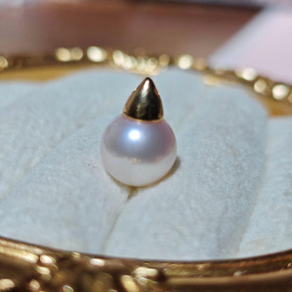 Handmade Akoya pearl necklace with 9.5mm flower-shaped pearls on a 45cm string