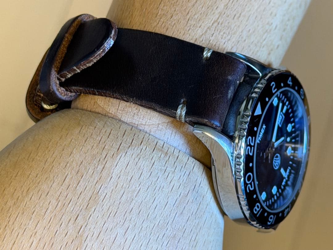 TIMEX B&Y/Timex/Limited/Collaboration/With-Horween-Leather/Box-Dated Analog Men's Watch — Japanese
