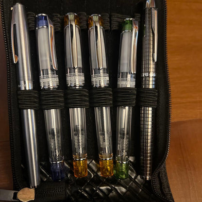 Pilot fountain pen six piece set including six pens and a black pen case